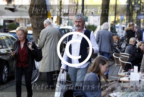 Amsterdam 4 november 2011
Pieter Storms en Nina Brink met dochter op de cornelis schuytstraat.
Peter Smulder bv