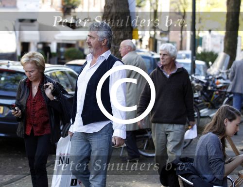 Amsterdam 4 november 2011
Pieter Storms en Nina Brink met dochter op de cornelis schuytstraat.
Peter Smulder bv