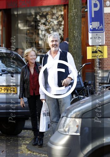 Amsterdam 4 november 2011
Pieter Storms en Nina Brink met dochter op de cornelis schuytstraat.
Peter Smulder bv
