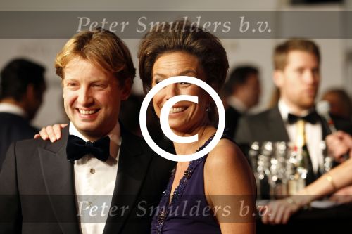 Amsterdam 21 november 2011
Premiere Nova Zembla in het RAI theater. De film is geregisseerd door Reinout Oerlemans en Robert de Hoog en Doutzen Kroes spelen de hoofdrollen.
Prinses Maxima en prins Wilem Alexander zijn de eregasten. Prins Maurits met Prinses Marilene en Prins Floris en Prinses Aimee