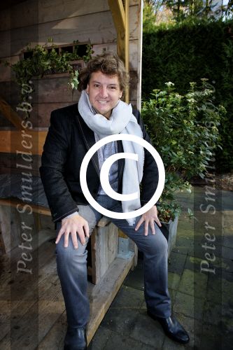BAARN - In Restaurant Vuur is de perspresentatie gehouden van de nieuwe kerst cd genaamd Christmas Duets.  Met op de foto zanger Rene Froger. FOTO PETER SMULDERS BV