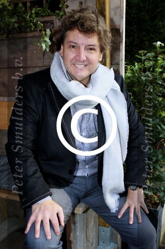 BAARN - In Restaurant Vuur is de perspresentatie gehouden van de nieuwe kerst cd genaamd Christmas Duets.  Met op de foto zanger Rene Froger. FOTO PETER SMULDERS BV