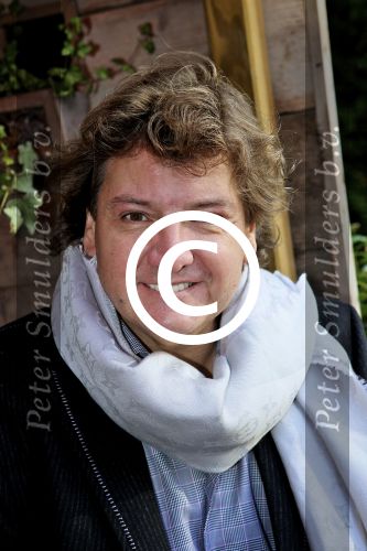 BAARN - In Restaurant Vuur is de perspresentatie gehouden van de nieuwe kerst cd genaamd Christmas Duets.  Met op de foto zanger Rene Froger. FOTO PETER SMULDERS BV