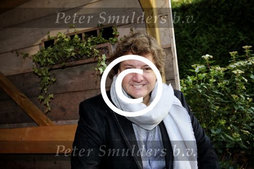 BAARN - In Restaurant Vuur is de perspresentatie gehouden van de nieuwe kerst cd genaamd Christmas Duets.  Met op de foto zanger Rene Froger. FOTO PETER SMULDERS BV