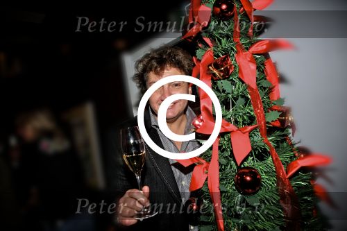 BAARN - In Restaurant Vuur is de perspresentatie gehouden van de nieuwe kerst cd genaamd Christmas Duets.  Met op de foto zanger Rene Froger. FOTO PETER SMULDERS BV