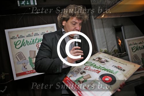 BAARN - In Restaurant Vuur is de perspresentatie gehouden van de nieuwe kerst cd genaamd Christmas Duets.  Met op de foto zanger Rene Froger. FOTO PETER SMULDERS BV