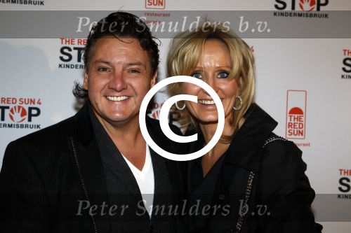 Blaricum 20 november 2011
Gala tbv Stop kinder misbruik in de Red Sun in Blaricum. rene en Natasja Froger
Peter Smulders bv