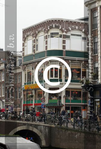 Amsterdam 6 november 201
Bridget Maasland viert haar verjaardag op de wallen bij chinees restaurant Oriental. Ook haar vriend Pieter v Schaijk is aanwezig
Peter Smulders bv