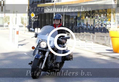 Hilversum 4 november 2011
Perspresentatie omroep Max op het mediapark. Ron Brandsteder op motor
Peter Smulders bv