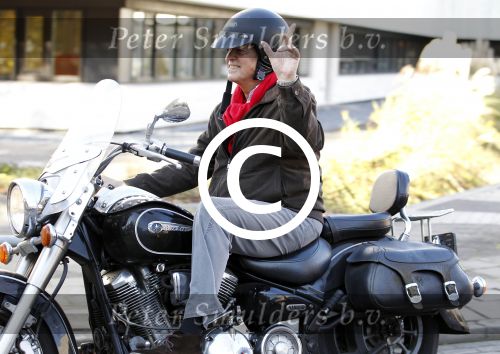 Hilversum 4 november 2011
Perspresentatie omroep Max op het mediapark. Ron Brandsteder op motor
Peter Smulders bv