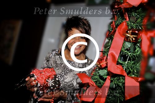 BAARN - In Restaurant Vuur is de perspresentatie gehouden van de nieuwe kerst cd genaamd Christmas Duets.  Met op de foto Ruth Jacott. FOTO PETER SMULDERS BV