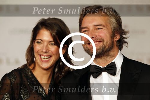 Amsterdam 21 november 2011
Premiere Nova Zembla in het RAI theater. De film is geregisseerd door Reinout Oerlemans en Robert de Hoog en Doutzen Kroes spelen de hoofdrollen.
Prinses Maxima en prins Wilem Alexander zijn de eregasten. Victor Reinier met vriendin
Peter Smulders bv