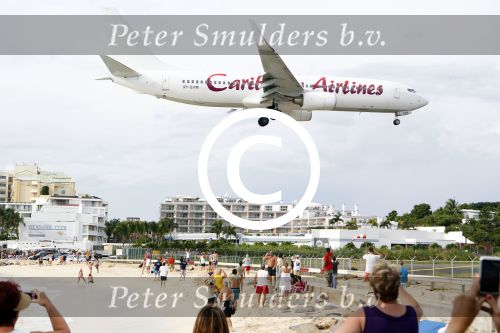 Sint maarten 9 november 2011
Laag overkomende vliegtuigen bij strand op sint maarten.
Peter Smulders bv