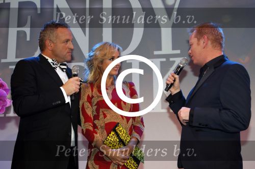 Amsterdam 24 november 2011
Uitreiking Beau monde awards in het Amstel hotel. Wendy v Dijk met Gordon en John Lukken
Peter Smulders bv