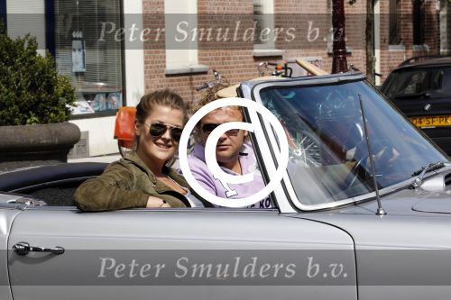 Amsterdam 20 augustus 2011
Wesly Bronkhorst met zijn vriendin Renee Gunning in Mercedes cabrio.
Peter Smulders bv