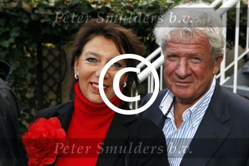 Hilversum 1 november 2011
Presentatie boek Bert Kremer bij de jonge haan. Willibrord Frequin met vriendin
Peter Smulders bv