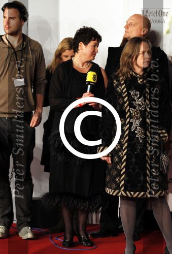 Amsterdam 21 november 2011
Premiere Nova Zembla in het RAI theater. De film is geregisseerd door Reinout Oerlemans en Robert de Hoog en Doutzen Kroes spelen de hoofdrollen.
Prinses Maxima en prins Wilem Alexander zijn de eregasten. Wilma Nanninga
Peter Smulders bv