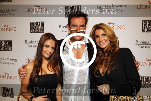 Amsterdam 24 november 2011
Uitreiking Beau monde awards in het Amstel hotel. Yvonne en Michelle Dubbelboer en Gerard Joling
Peter Smulders bv