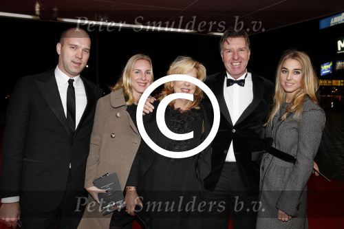 Amsterdam 6 december 2012
Openingsavond Luxery fair in de RAI.
Aad de Mos met zijn gezin
Peter Smulders bv