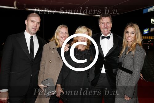 Amsterdam 6 december 2012
Openingsavond Luxery fair in de RAI.
Aad de Mos met zijn gezin
Peter Smulders bv