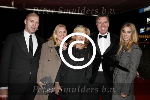 Amsterdam 6 december 2012
Openingsavond Luxery fair in de RAI. Aad de Mos met vrouw en dochters
Peter Smulders bv