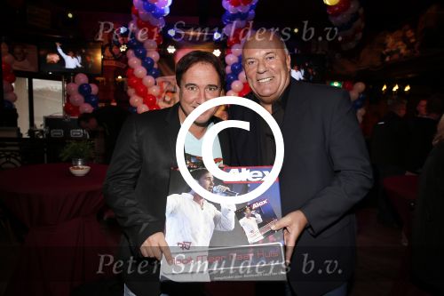 Noordwijk 23 november 2012
Presentatie cd Alex Wielders . Louis v gaal reikt de eerste cd uit. Rob Brouwer
Peter Smulders bv