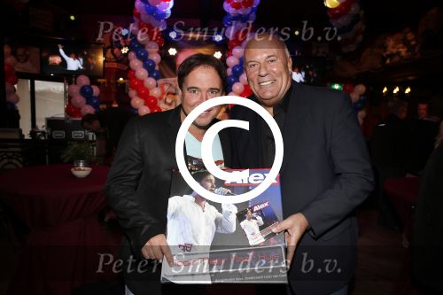 Noordwijk 23 november 2012
Presentatie cd Alex Wielders . Louis v gaal reikt de eerste cd uit. Rob Brouwer
Peter Smulders bv