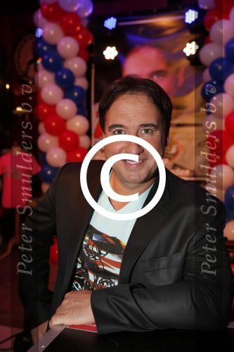 Noordwijk 23 november 2012
Presentatie cd Alex Wielders . Louis v gaal reikt de eerste cd uit.
Peter Smulders bv