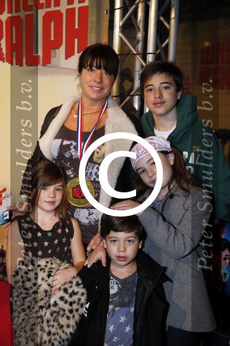 Haarlem 8 december 2012
Premiere Wreck it in Pathe Haarlem. Amanda Krabbe met al haar kinderen Bickel Yasmijn Michelle en Achilles
Peter Smulders bv