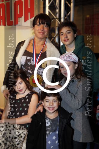 Haarlem 8 december 2012
Premiere Wreck it in Pathe Haarlem. Amanda Krabbe met al haar kinderen Bickel Yasmijn Michelle en Achilles
Peter Smulders bv