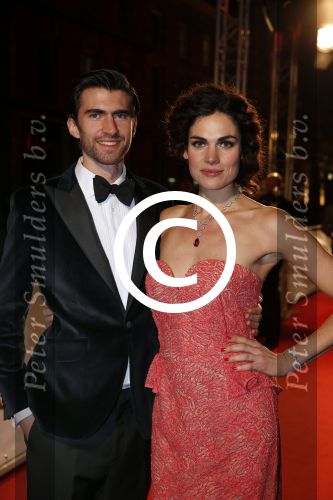 Amsterdam 19 november 2012
Premiere alles is familie in het nieuwe de la mar theater.
Anna Drijver met haar partner Benja Bruijning
Peter Smulders bv