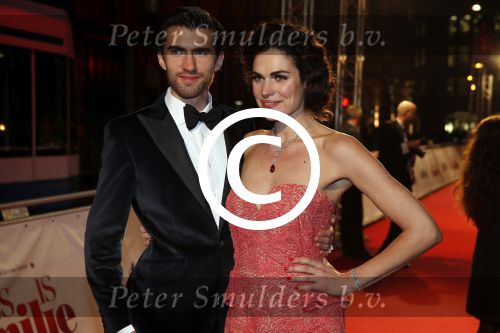 Amsterdam 19 november 2012
Premiere alles is familie in het nieuwe de la mar theater.
Anna Drijver met haar partner Benja Bruijning
Peter Smulders bv
