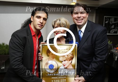 Loosdrecht 26 november 2012
Presentatie cd Anneke Gronloh bij het Golden Tulip hotel.
Peter Smulders bv