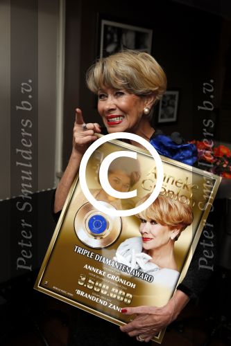 Loosdrecht 26 november 2012
Presentatie cd Anneke Gronloh bij het Golden Tulip hotel.
Peter Smulders bv