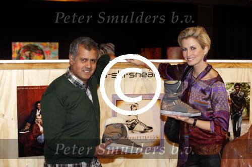 Amsterdam 7 december 2012
Anouk Smulders en Parry Patrell op luxery fair.
Peter Smulders bv
