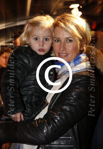 Amsterdam 9 december 2012
Premiere groeten van Mike in Tuschinski. Anouk en Bo Smulders
Peter Smulders bv