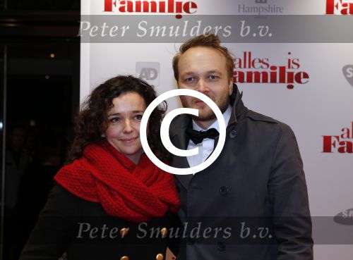 Amsterdam 19 november 2012
Premiere alles is familie in het nieuwe de la mar theater.
Arjan Lubach met partner
Peter Smulders bv