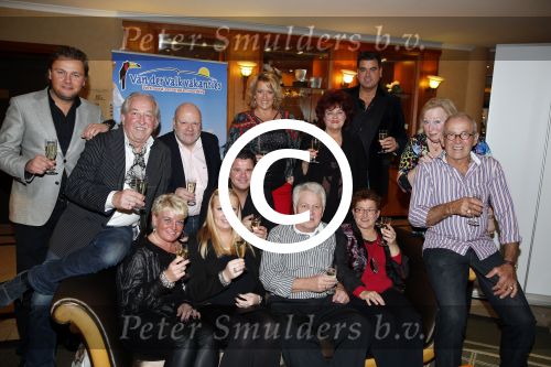 Berlijn 17 december 2012
Muziekreis  van van der valk naar Berlijn met div nederlandse artiesten. Fans met oa Wolter Kroes , de deurzakkers Wesly Bronkhorst MichaelOomen Sacha Brouwer en Imca Marina
Peter Smulders bv