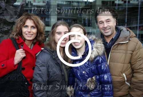Amstelveen 9 december 2012
Premiere Dik Trom in schouwburg Amstelveen. Bart Bosch met gezin
Peter Smulders bv