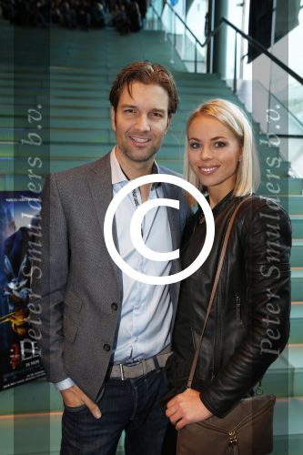 Amsterdam 25 november 2012
Premiere de vijf legendes in pathe arena. Bas Muijs met vriendin en ouders
Peter Smulders bv