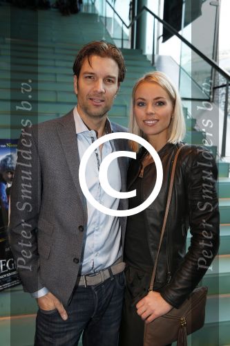 Amsterdam 25 november 2012
Premiere de vijf legendes in pathe arena. Bas Muijs met vriendin en ouders
Peter Smulders bv