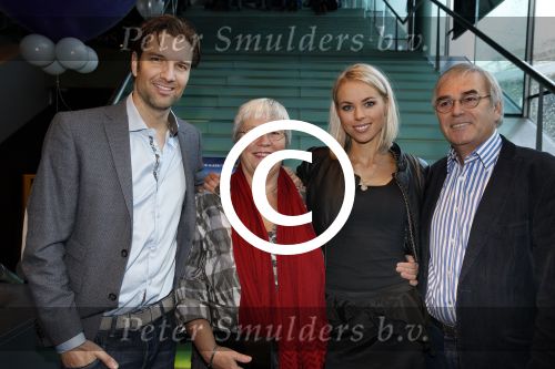 Amsterdam 25 november 2012
Premiere de vijf legendes in pathe arena. Bas Muijs met vriendin en ouders
Peter Smulders bv