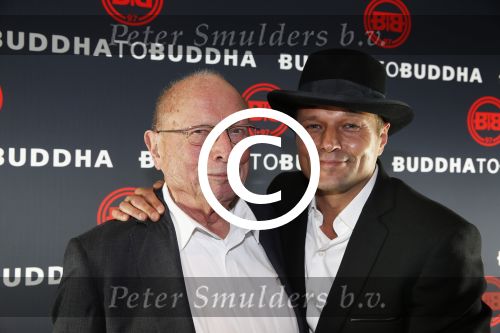 Amsterdam 23 november 2012
Opening nieuwe Buddha to Buddha pand in Amsterdam. Batul Looman met vader
Peter Smulders bv