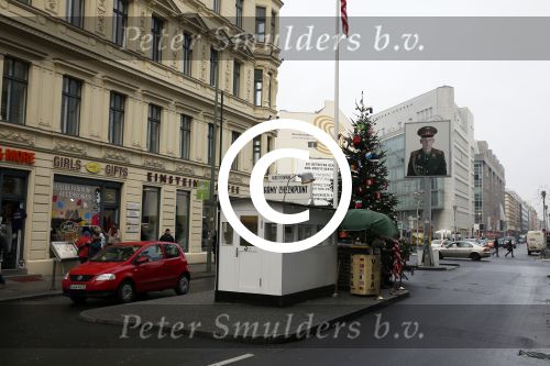 Berlijn 18 december 2012
Imca Marina in Berlijn met muziekreis van der valk. Checkpoint Charlie
Peter Smulders bv