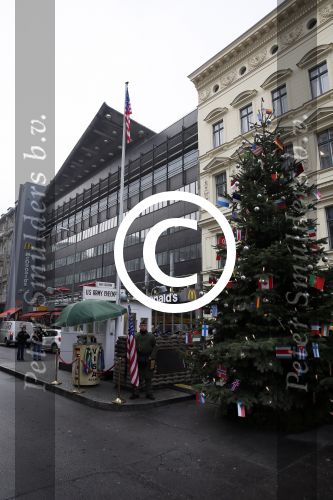 Berlijn 18 december 2012
Imca Marina in Berlijn met muziekreis van der valk. Checkpoint Charlie
Peter Smulders bv