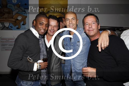Amsterdam 23 november 2012
Opening nieuwe Buddha to Buddha pand in Amsterdam. Bryan Roy met Alex Bottse en Bart
Peter Smulders bv