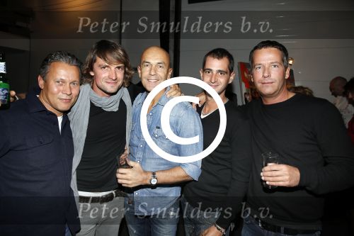 Amsterdam 23 november 2012
Opening nieuwe Buddha to Buddha pand in Amsterdam. Bryan Roy met Alex Bottse en Bart
Peter Smulders bv