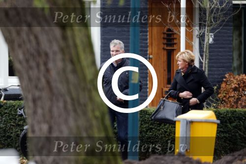 Oegstgeest  1 en 2 december 2012
Caroline Tensen thuis bij haar nieuwe vriend Ernst jan Smids. Haar mini cooper cabrio heeft allebei de dagen voor zijn huis gestaan.
Peter Smulders bv