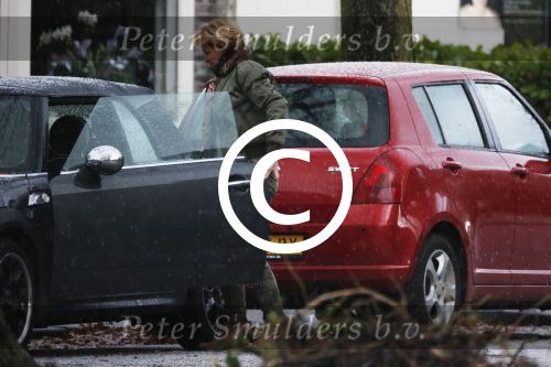 Oegstgeest  1 en 2 december 2012
Caroline Tensen thuis bij haar nieuwe vriend Ernst jan Smids. Haar mini cooper cabrio heeft allebei de dagen voor zijn huis gestaan.
Peter Smulders bv