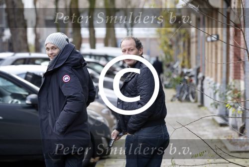 Amsterdam 6 december 2012
Danny Blind met zijn zoon Daley op de cornelis schuytstraat.
Peter Smulders bv